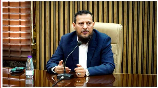 محافظ عدن يشدد على تطوير تحصيل الضرائب و تنمية الإيرادات